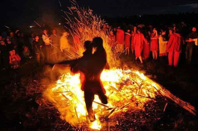 Очищение огнём - традиция наших предковъ 