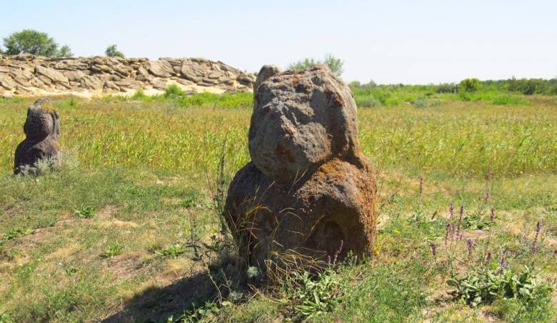 Половецкие каменные идолы «балбалы»