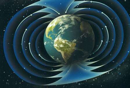 Магнитные полюса Земли не перевернутся в течении еще тысячи лет