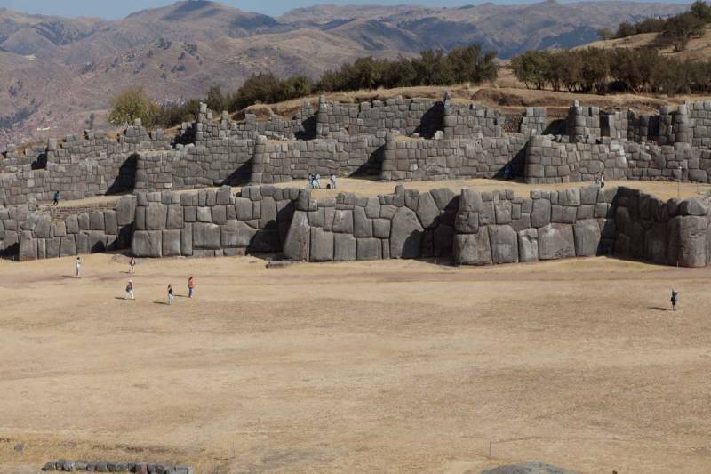 Загадки перуанских каменных стен Саксайуамана
